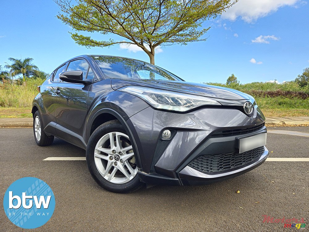 2020' Toyota C-HR photo #1