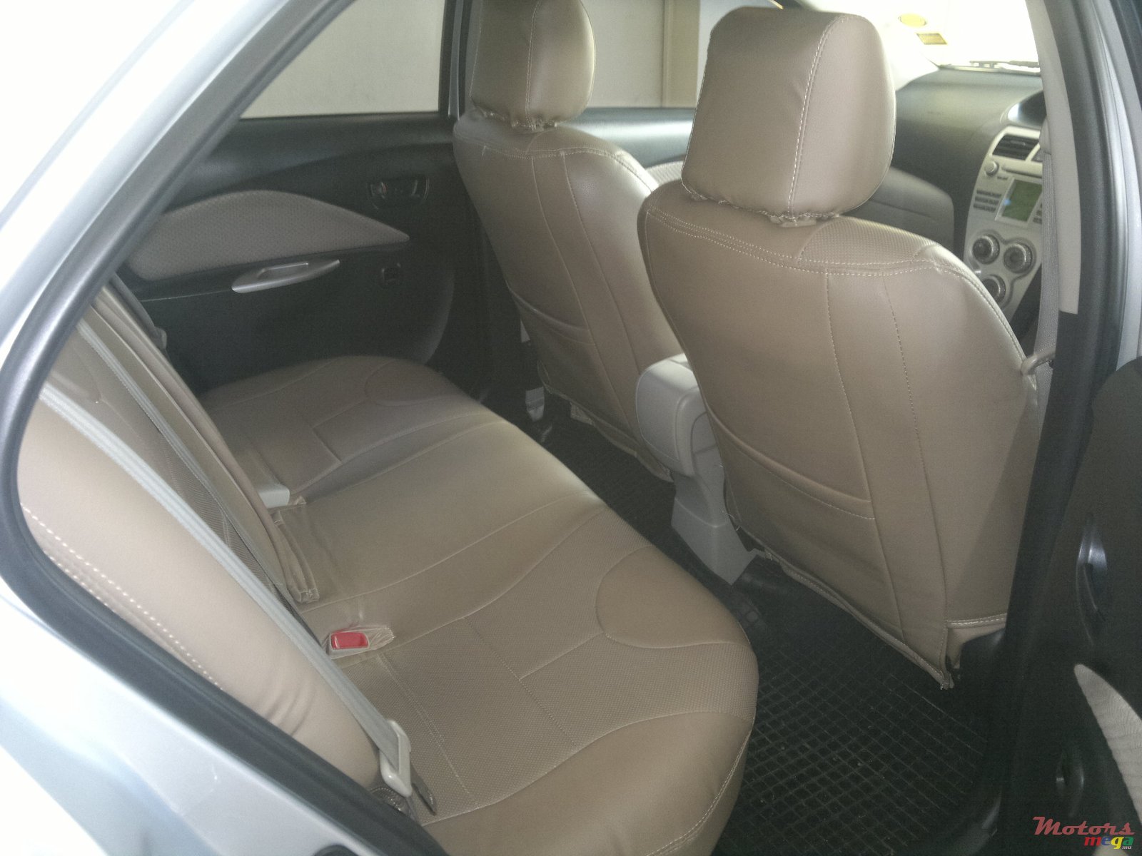 2008' Toyota Yaris BELTA photo #6