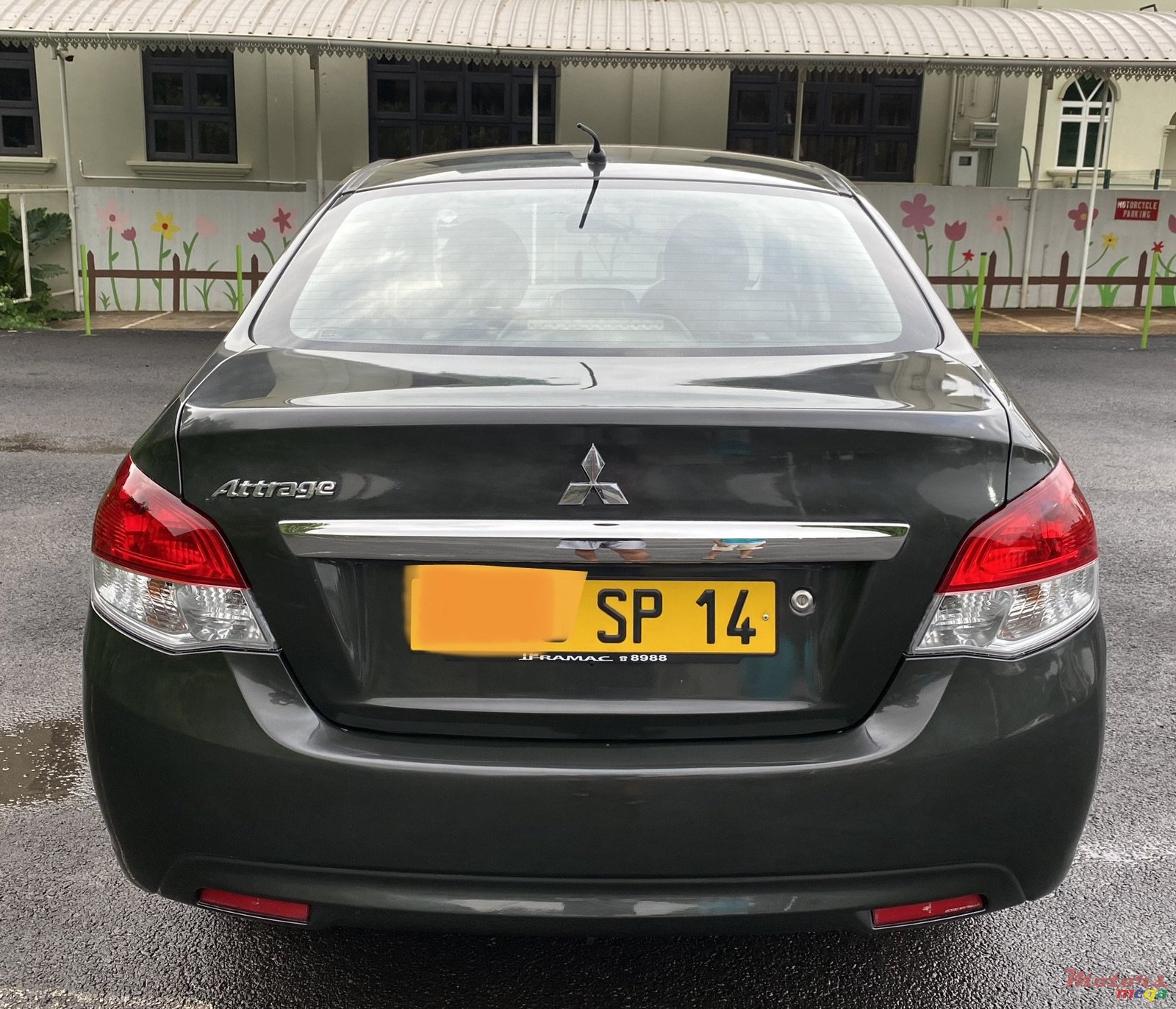 2014' Mitsubishi Attrage photo #2