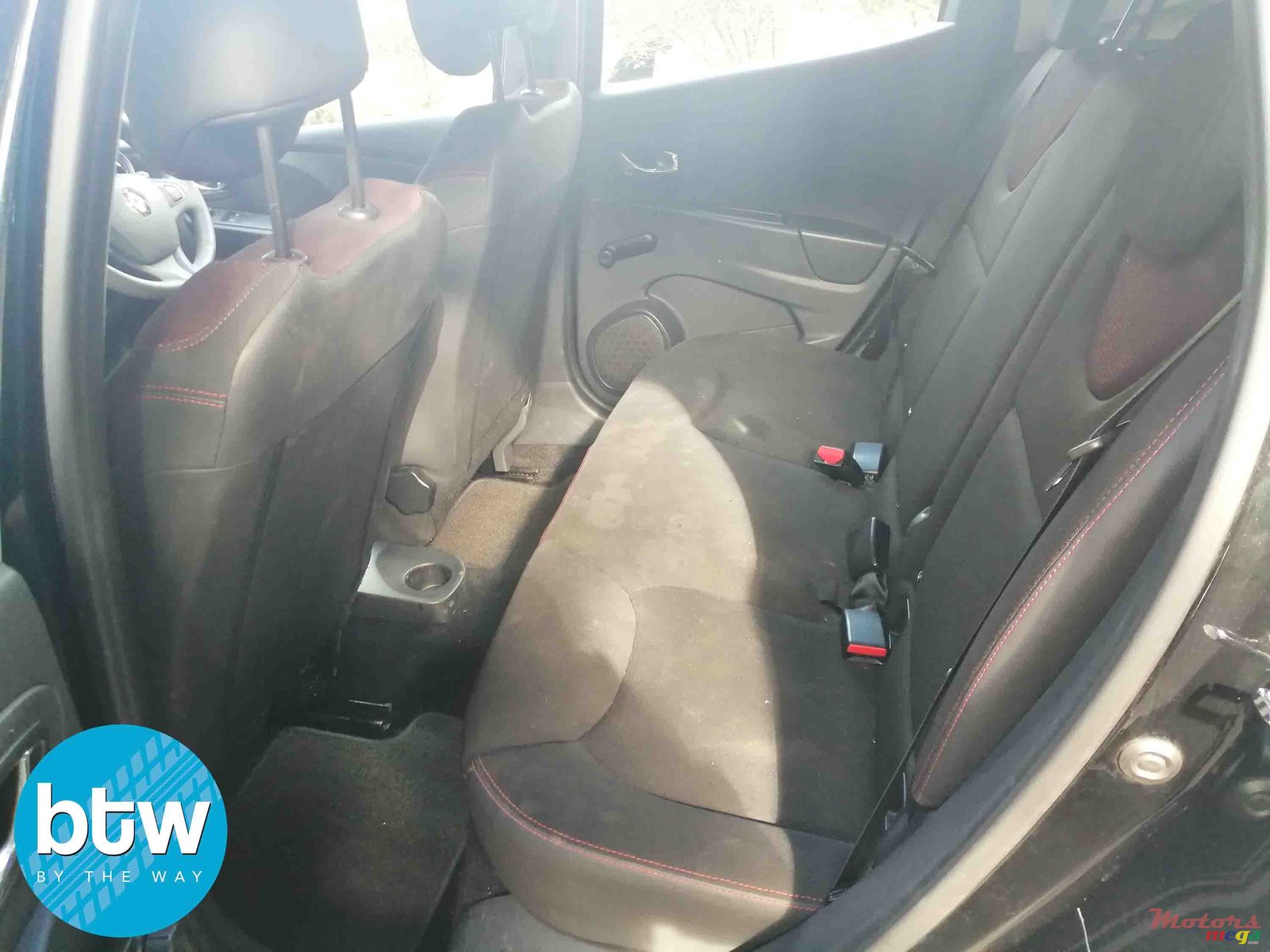 2013' Renault Clio 1.2 photo #3