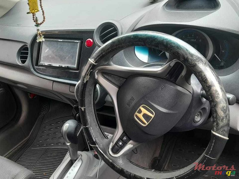 2010' Honda Insight photo #4