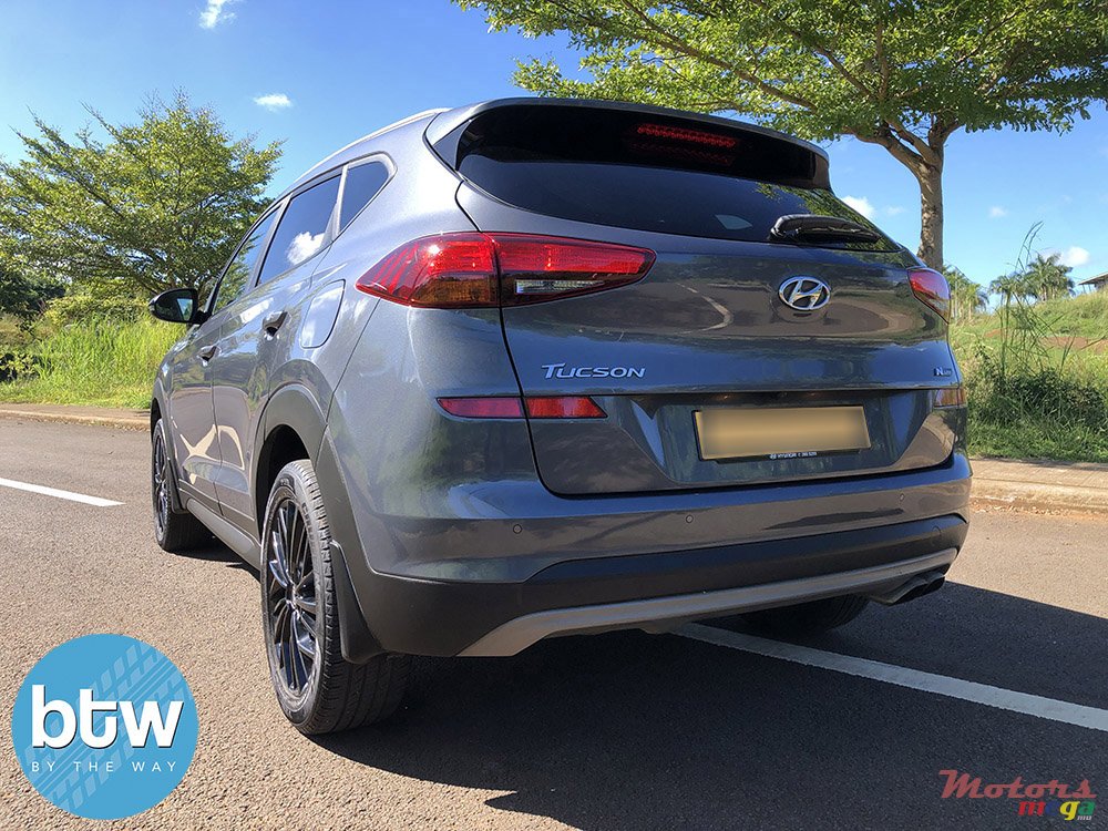 2021' Hyundai Tucson photo #3