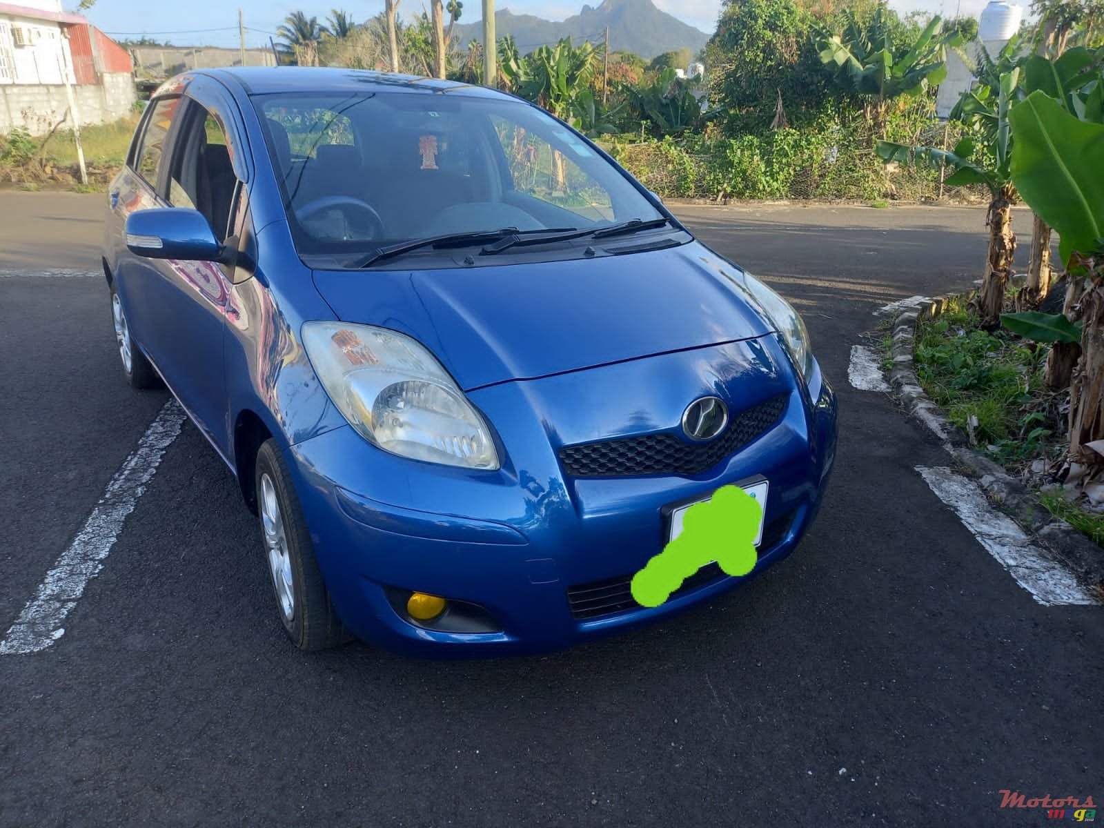 2009' Toyota photo #6