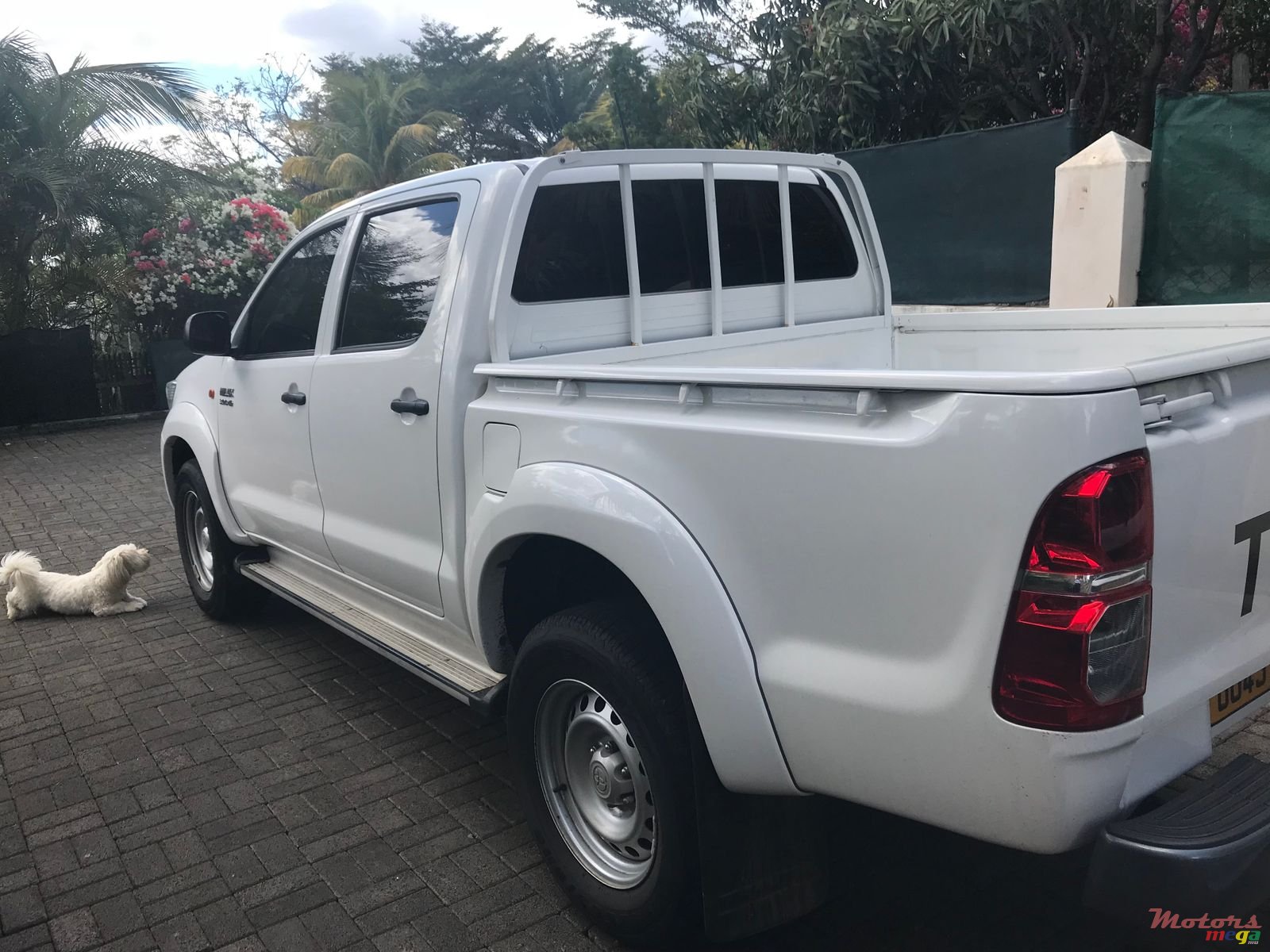 2013' Toyota Hilux photo #4