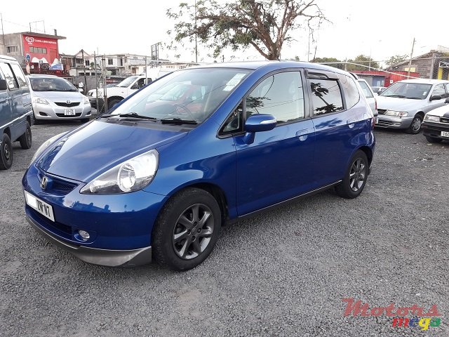 2007' Honda Fit photo #2