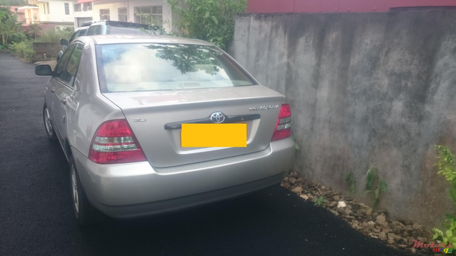 2004' Toyota Corolla NZE GLI photo #2