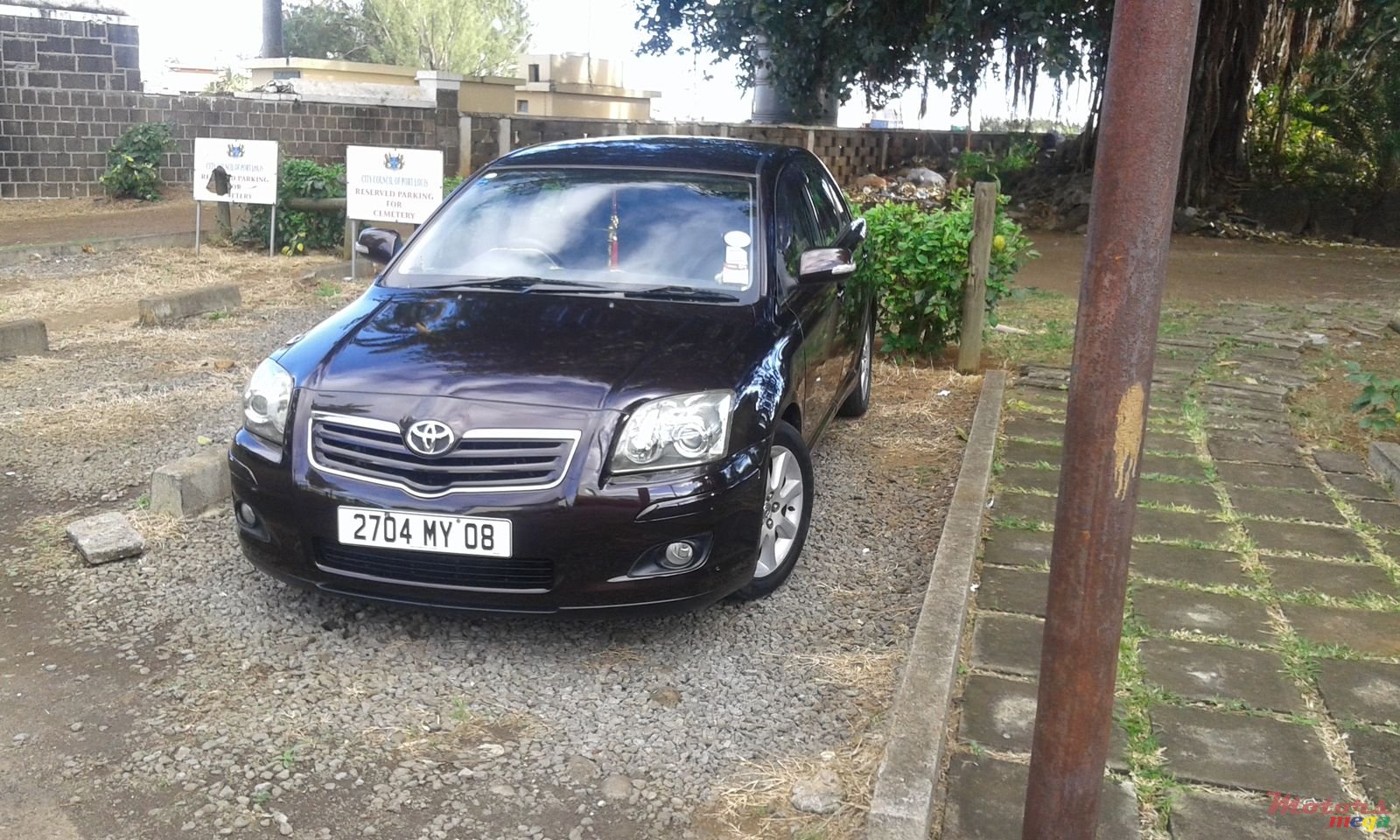 2008' Toyota Avensis photo #1
