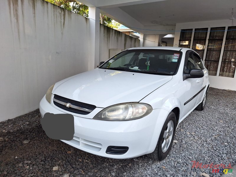 2005' Chevrolet Optra photo #3