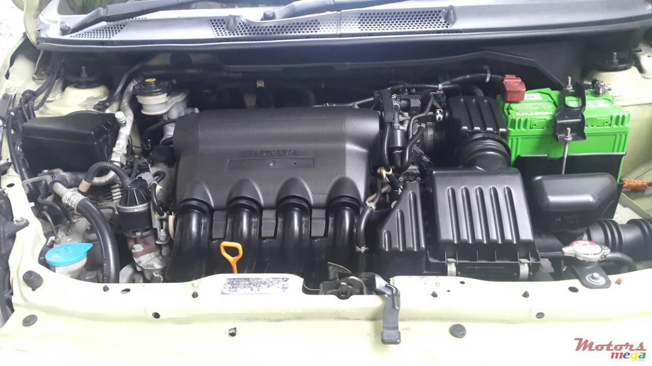 2004' Honda Fit photo #5