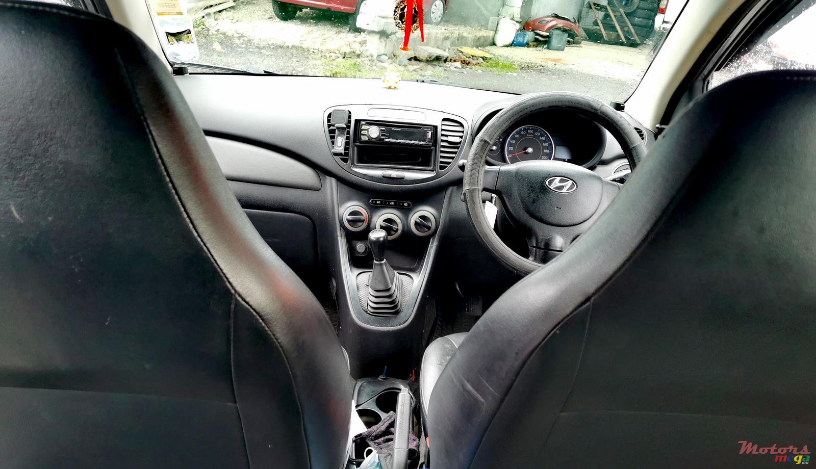 2012' Hyundai i10 photo #5