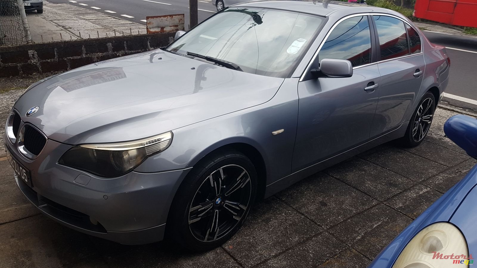 2005' BMW 520 photo #3