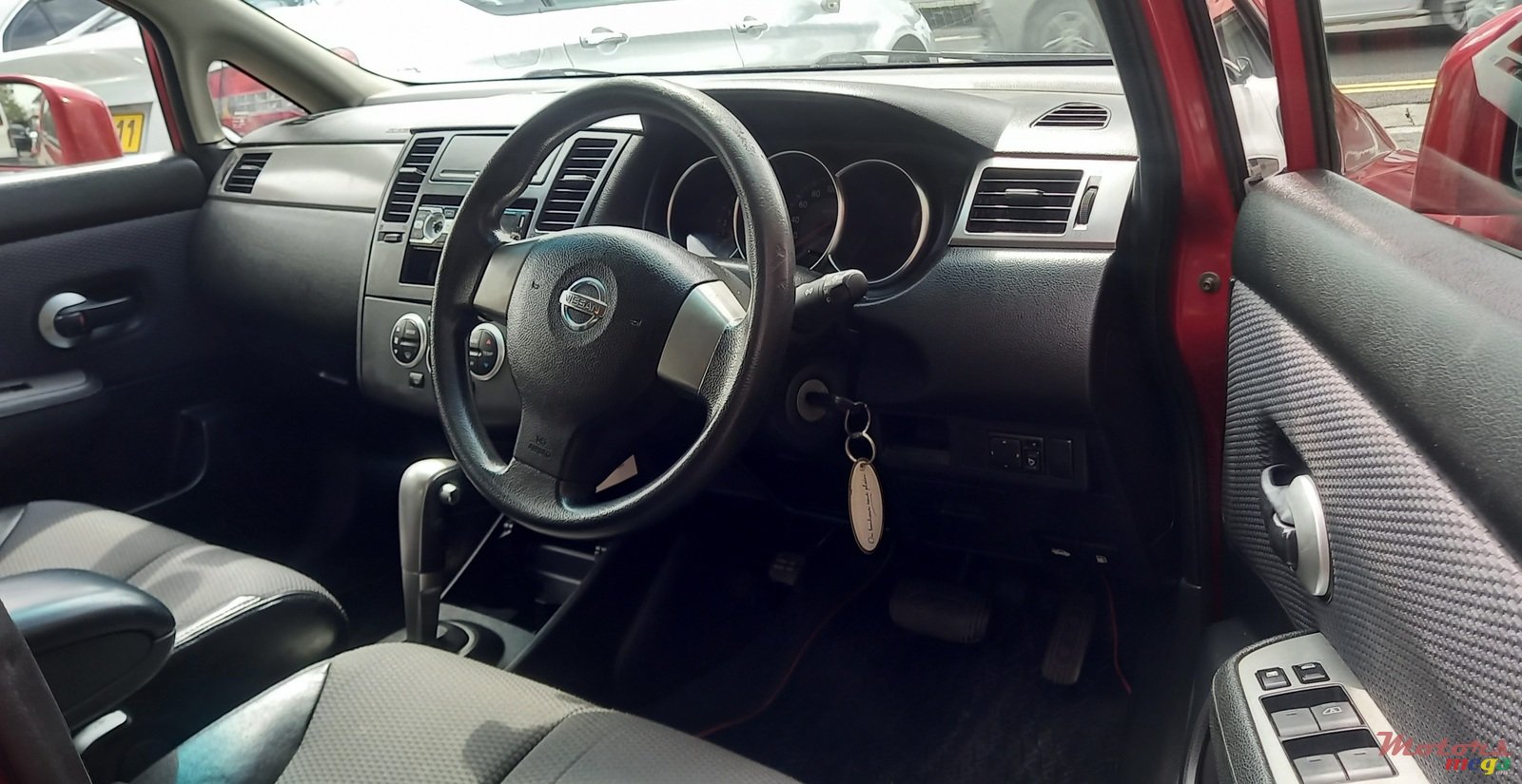 2006' Nissan Tiida photo #5