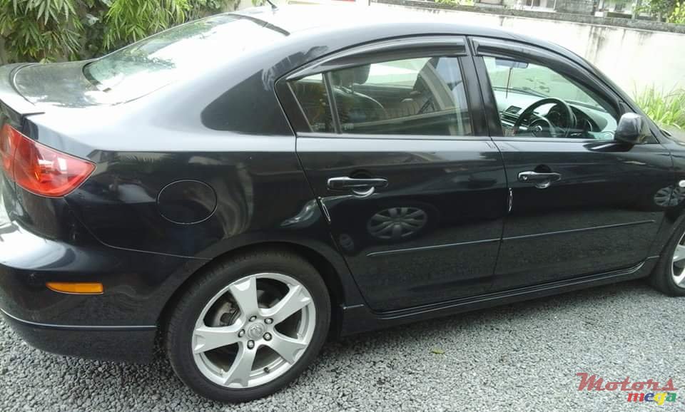 2005' Mazda 3 photo #1