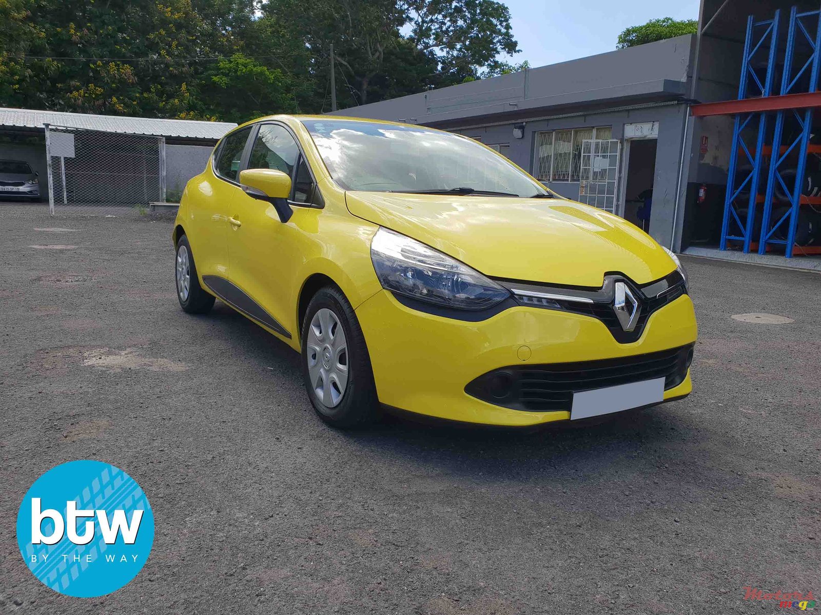 2015' Renault Clio photo #1