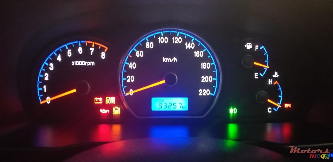 2010' Hyundai Elantra photo #3