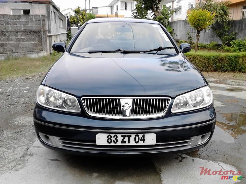 2004' Nissan Sunny photo #1