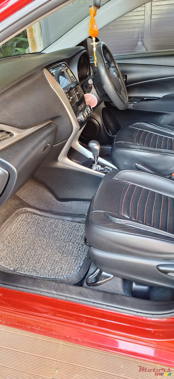 2019' Toyota Yaris photo #7