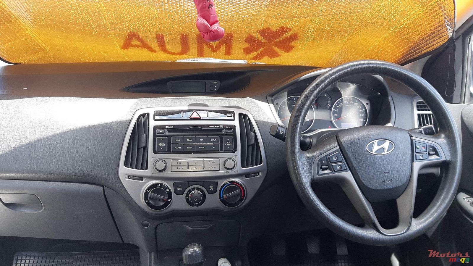 2014' Hyundai i20 Full-option photo #4