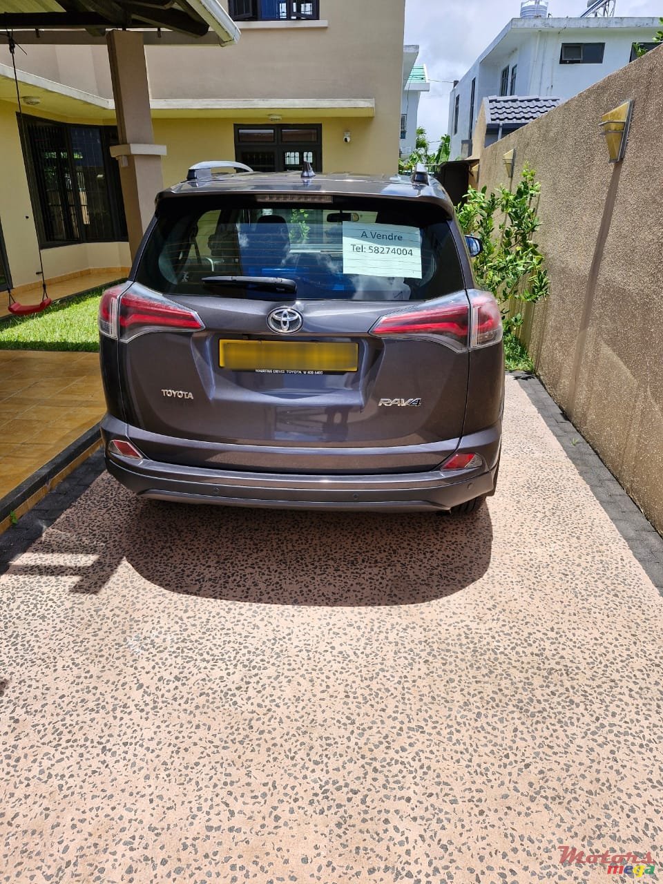 2016' Toyota RAV4 photo #4