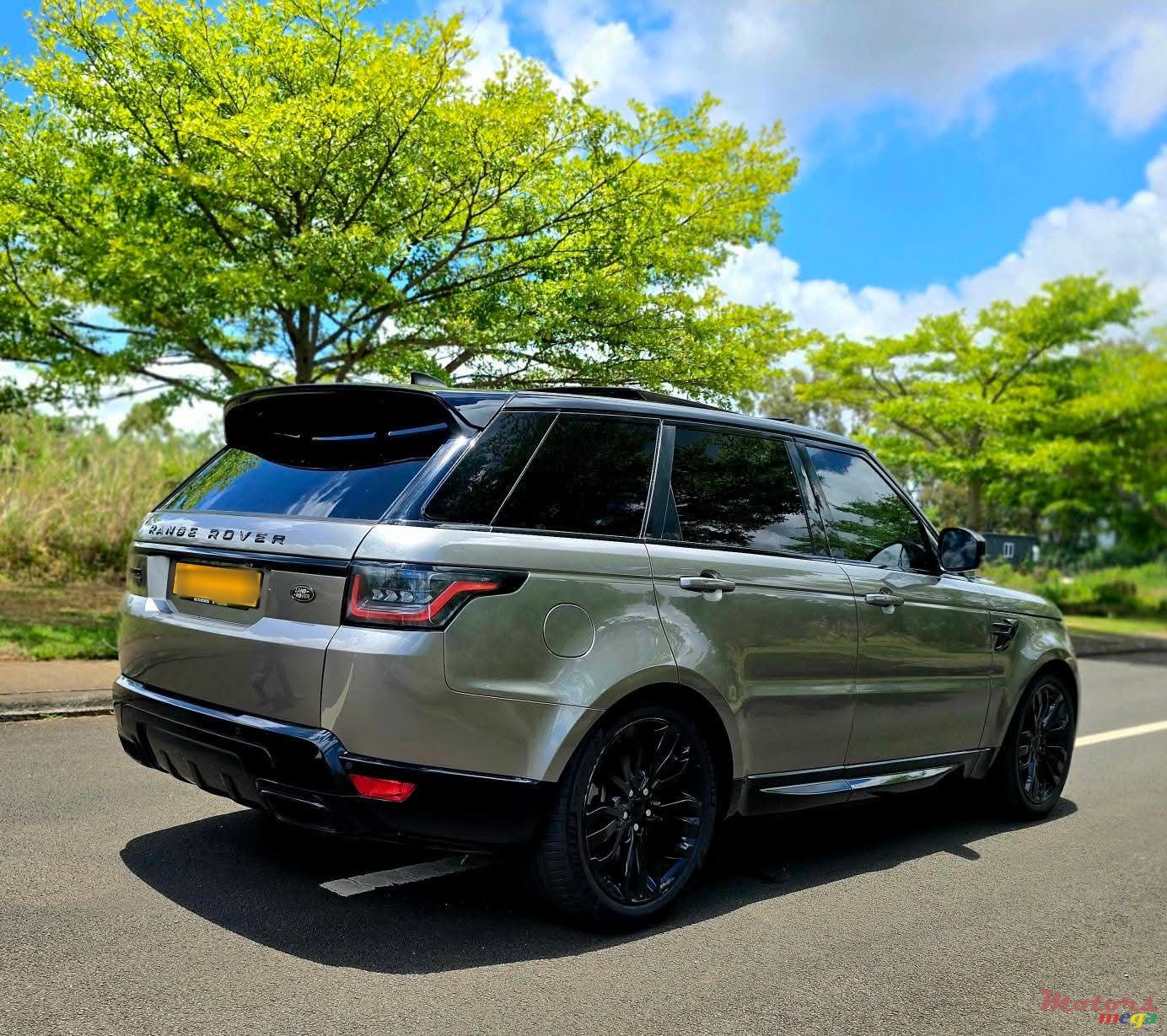 2020' Land Rover Range Rover Sport Plug in hybrid P400E photo #5