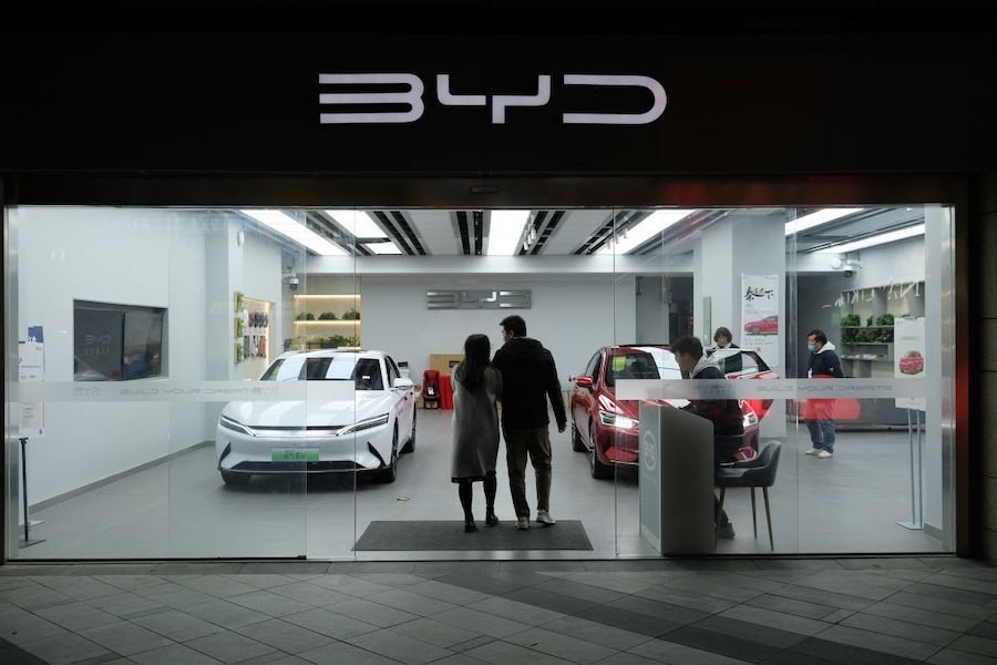 China’s EV Boom Has a Dark Side: Thousands of Dealerships Are Shutting Down