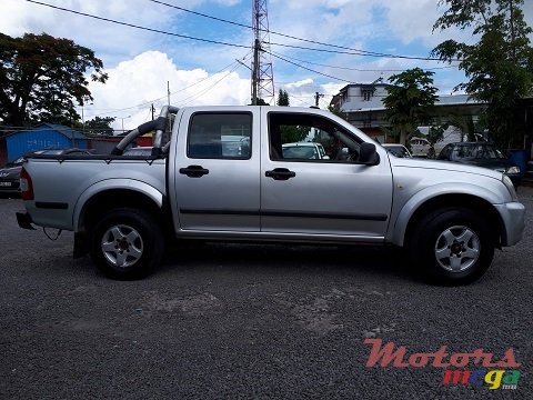 2004' Isuzu 4X2 KB 250 photo #5