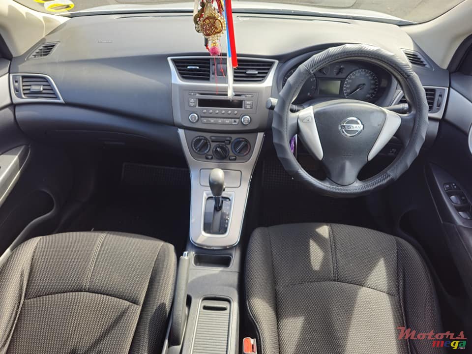 2016' Nissan Sentra photo #4