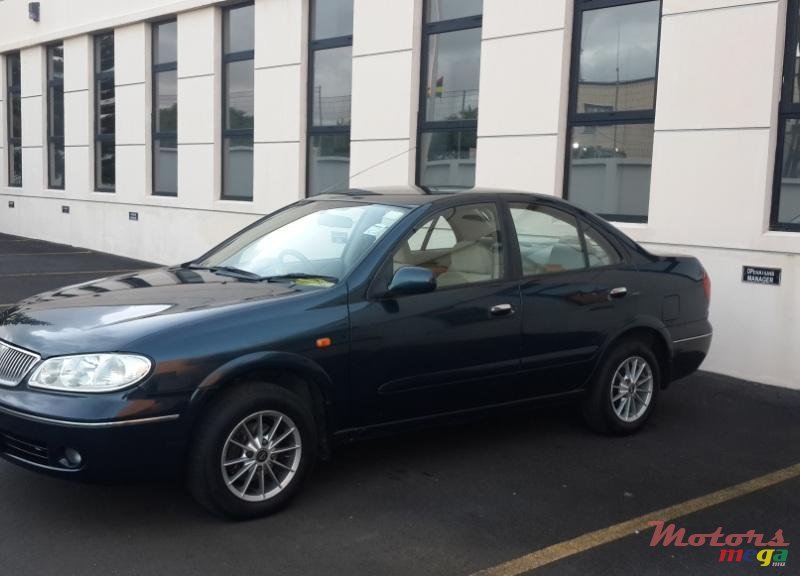 2004' Nissan Sunny photo #1