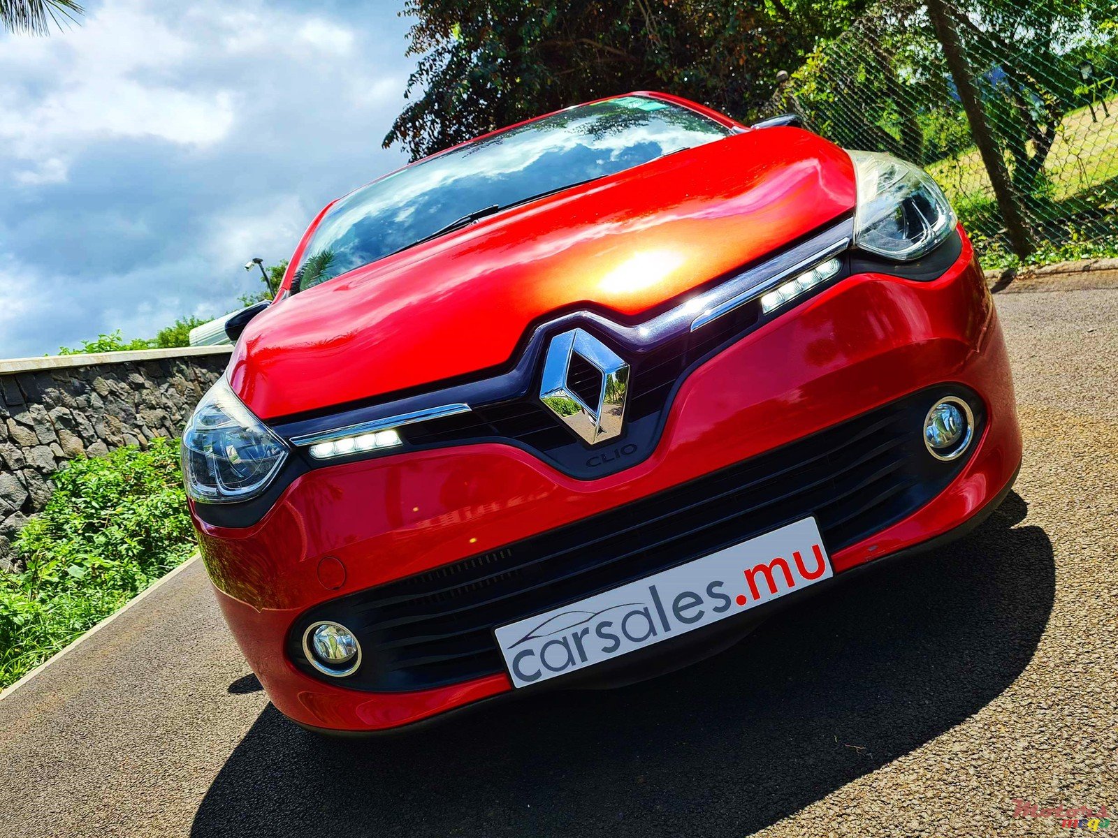 2015' Renault Clio 4 1.2 Tce photo #1