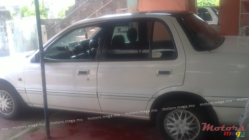 1992' Mitsubishi photo #3