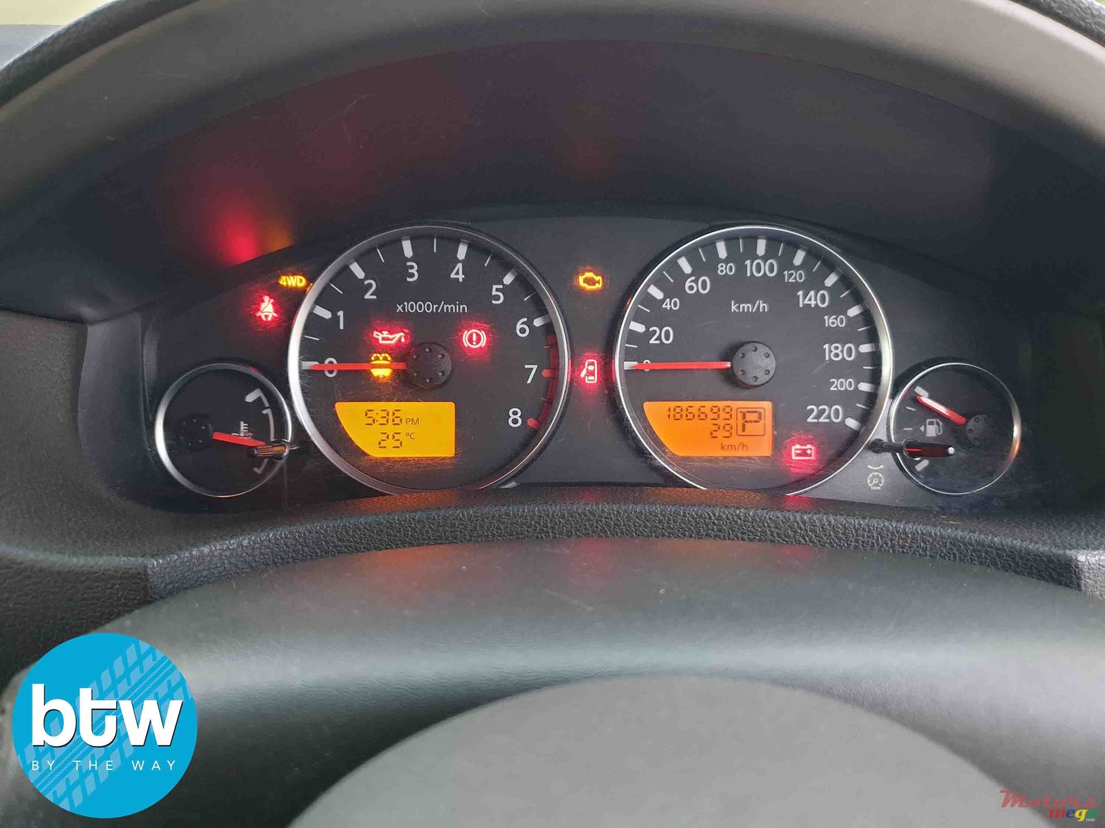 2009' Nissan Pathfinder LE 4WD V6 photo #7