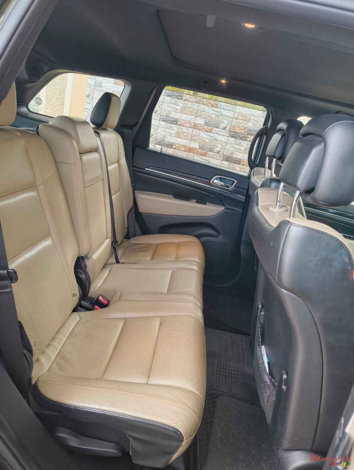 2018' Jeep Grand Cherokee photo #5