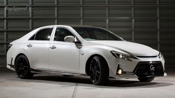 2013 Toyota Mark X G Sports Carbon Roof Concept