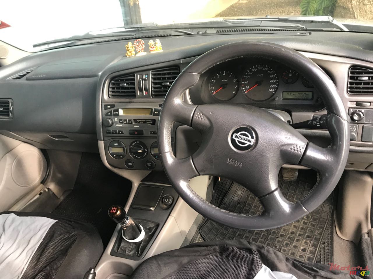 2001' Nissan Primera photo #3