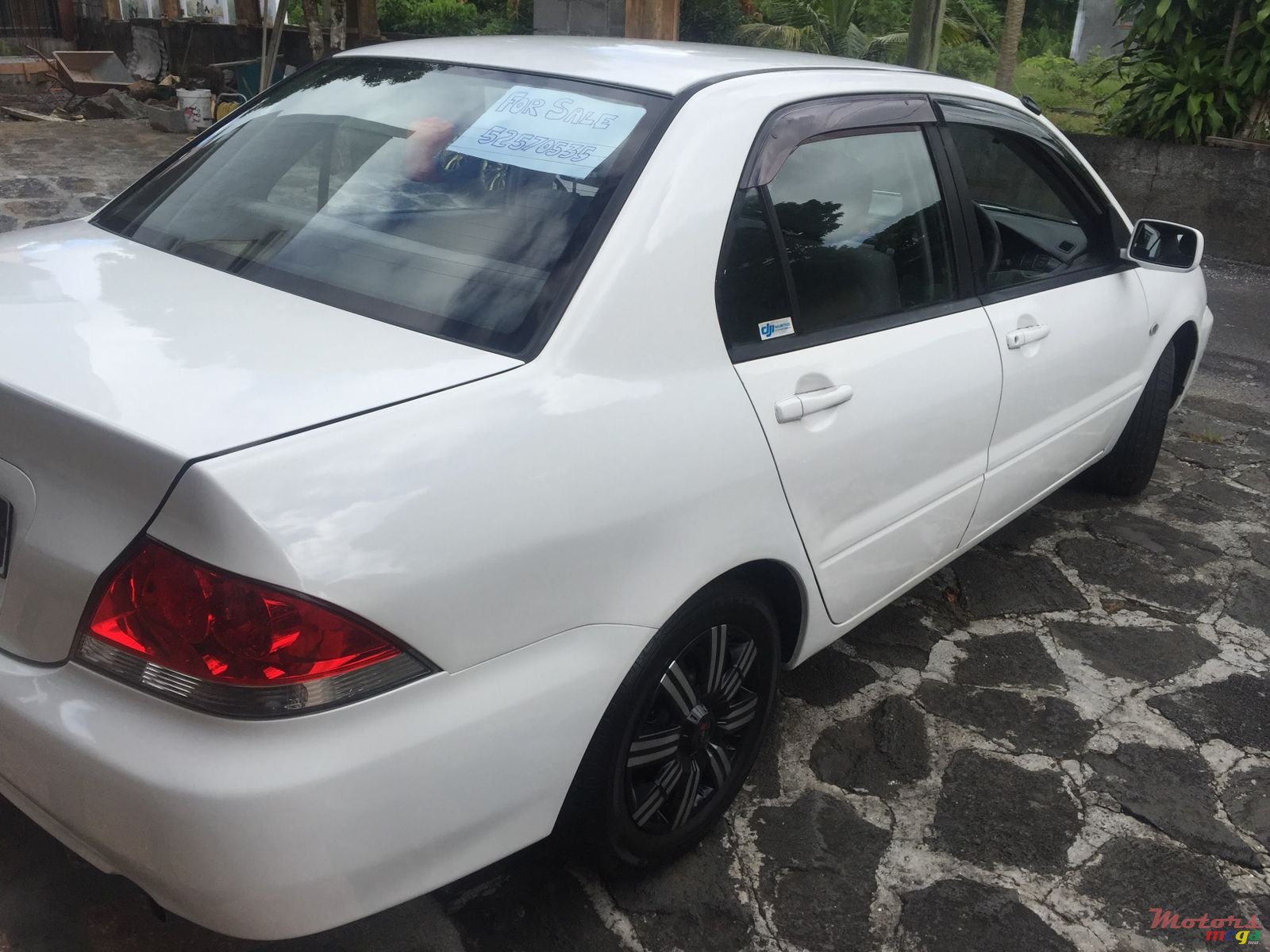 2006' Mitsubishi Lancer photo #2