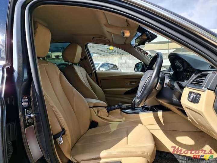 2012' BMW 320 photo #4