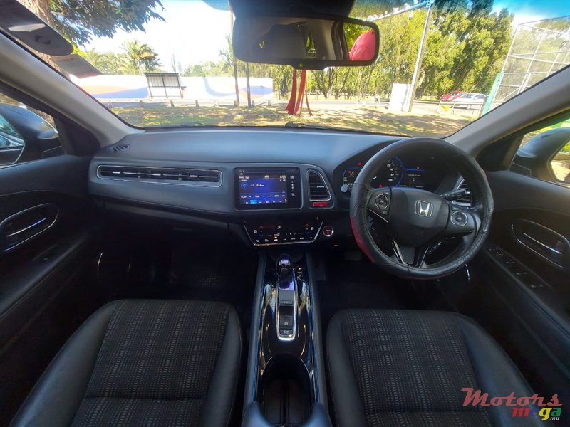 2015' Honda HR-V Vezel photo #3