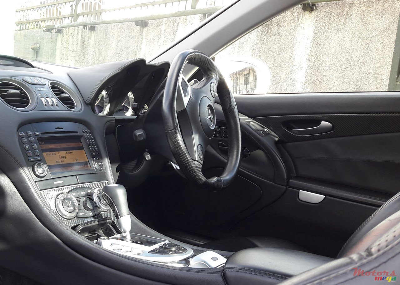 2009' Mercedes-Benz SL 63 AMG photo #3