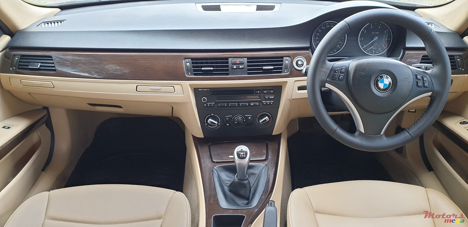 2011' BMW 316 photo #5