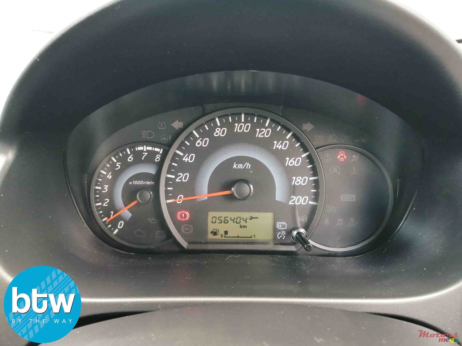 2016' Mitsubishi photo #7