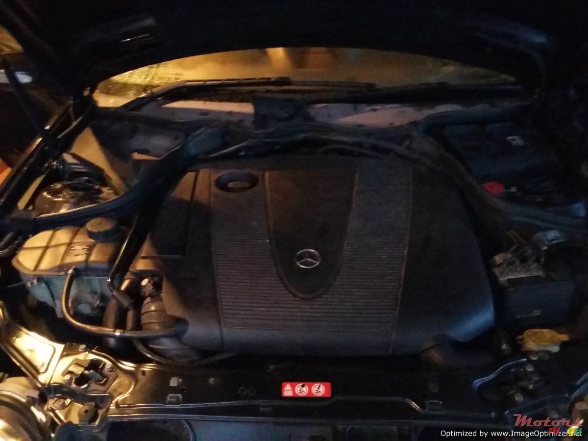 2004' Mercedes-Benz C-Class photo #6