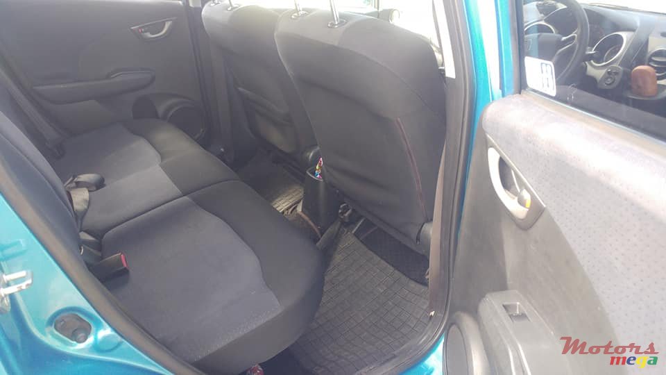 2010' Honda Fit photo #6