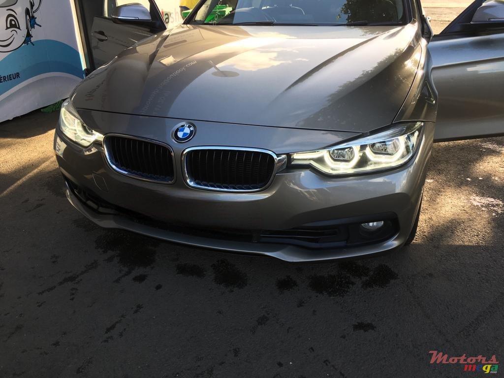 2017' BMW 318 photo #1