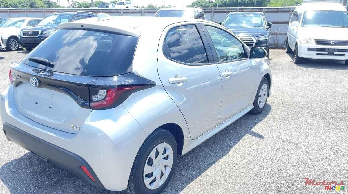 2021' Toyota Yaris photo #5