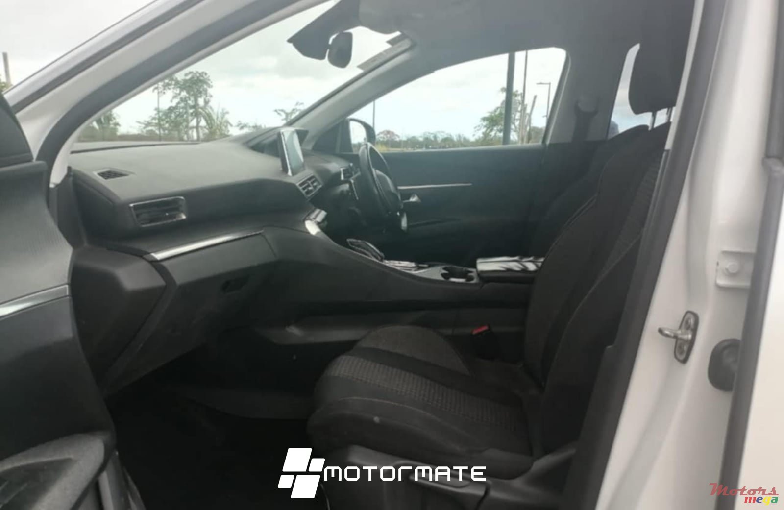 2019' Peugeot 3008 photo #5