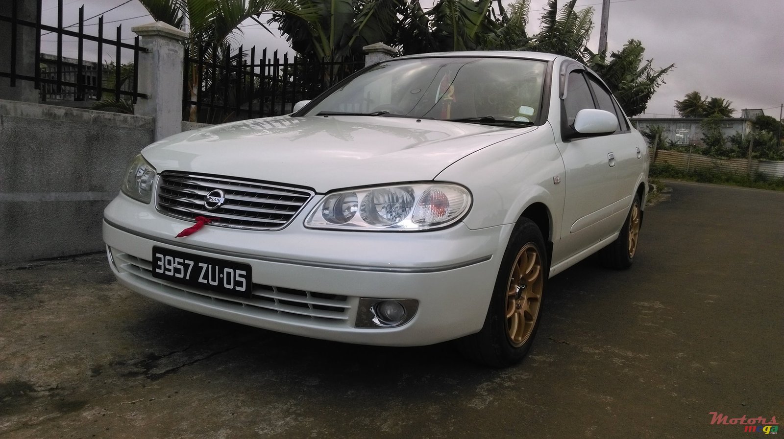 2005' Nissan Sunny photo #1