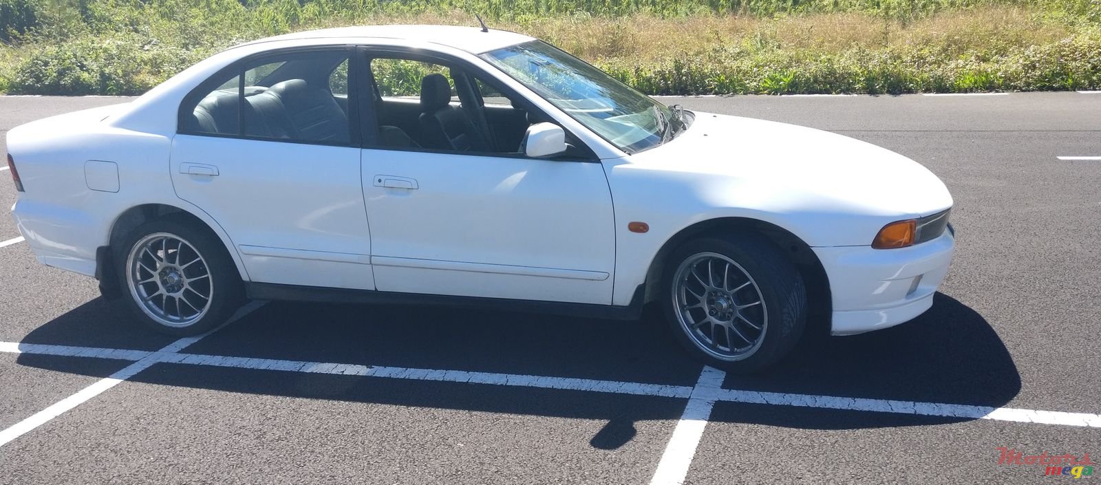 1997' Mitsubishi Galant photo #1