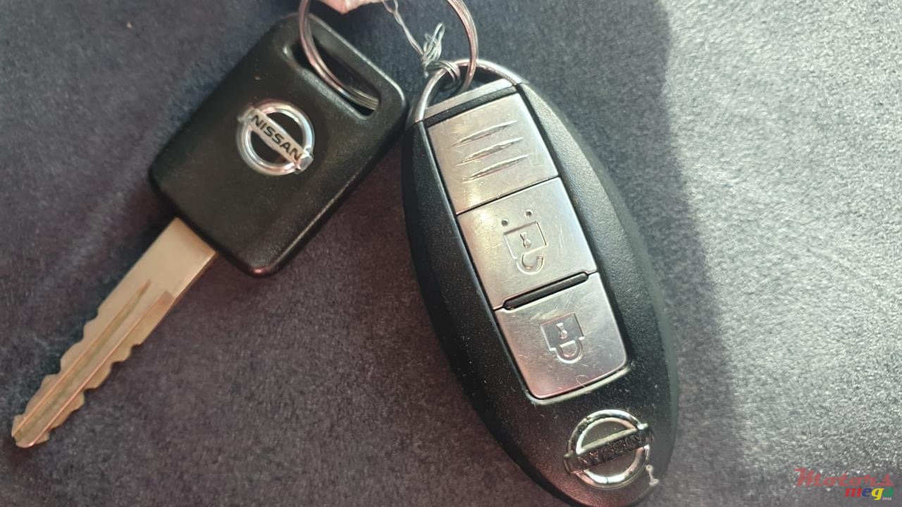 2006' Nissan Tiida photo #5