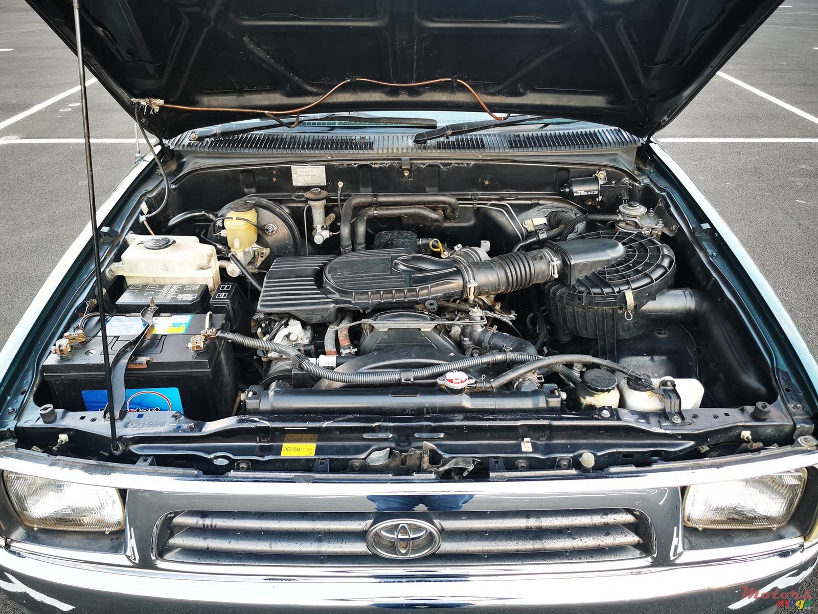 1998' Toyota Hilux 2x4 photo #6