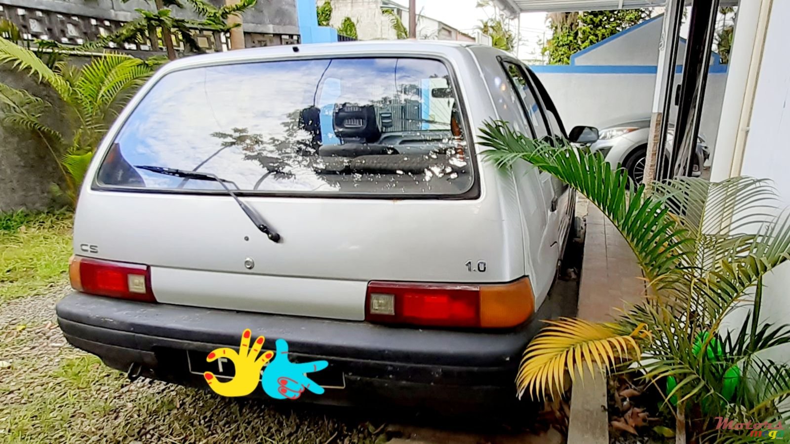 1992' Daihatsu Charade photo #1